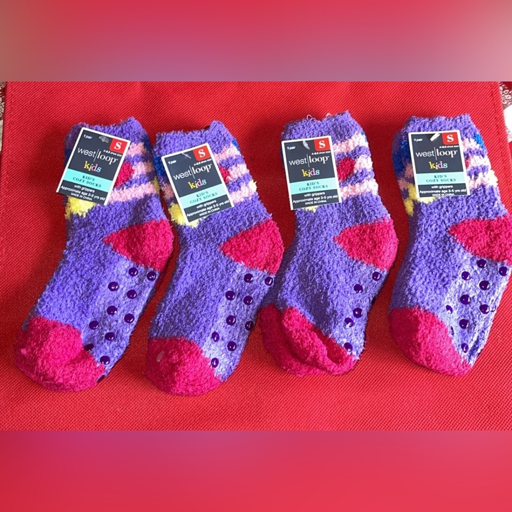 West loop kids bundle KID'S COZY SOCKS with grippers Approximate age 3-5 yrs szS